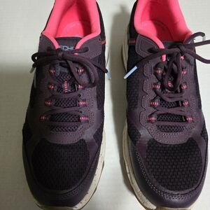 Women's Sketchers Gotrail altitude sneakers 7 1/2